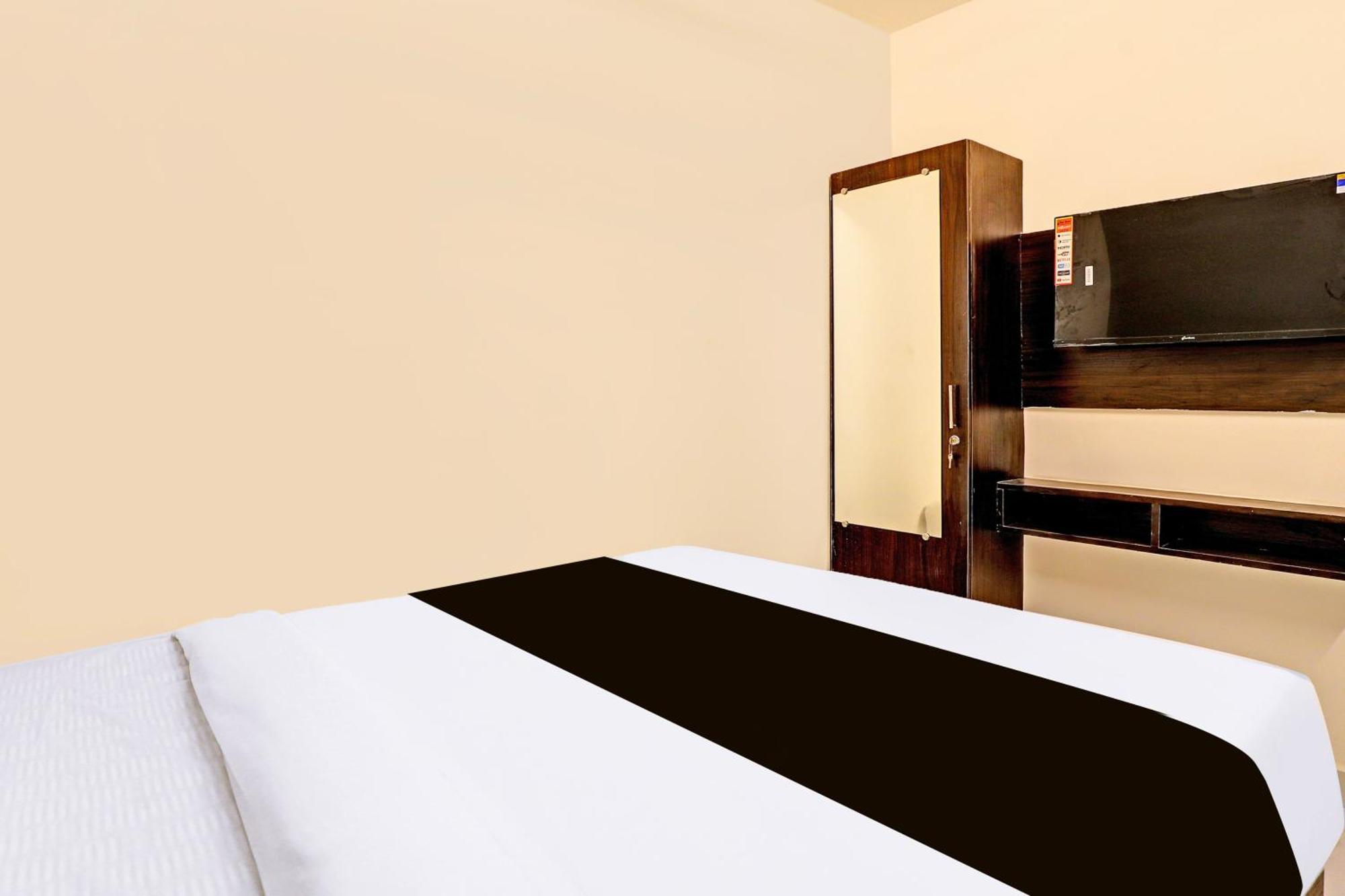 Super Hotel O Inn11 Near Central Station Chennai Exterior photo
