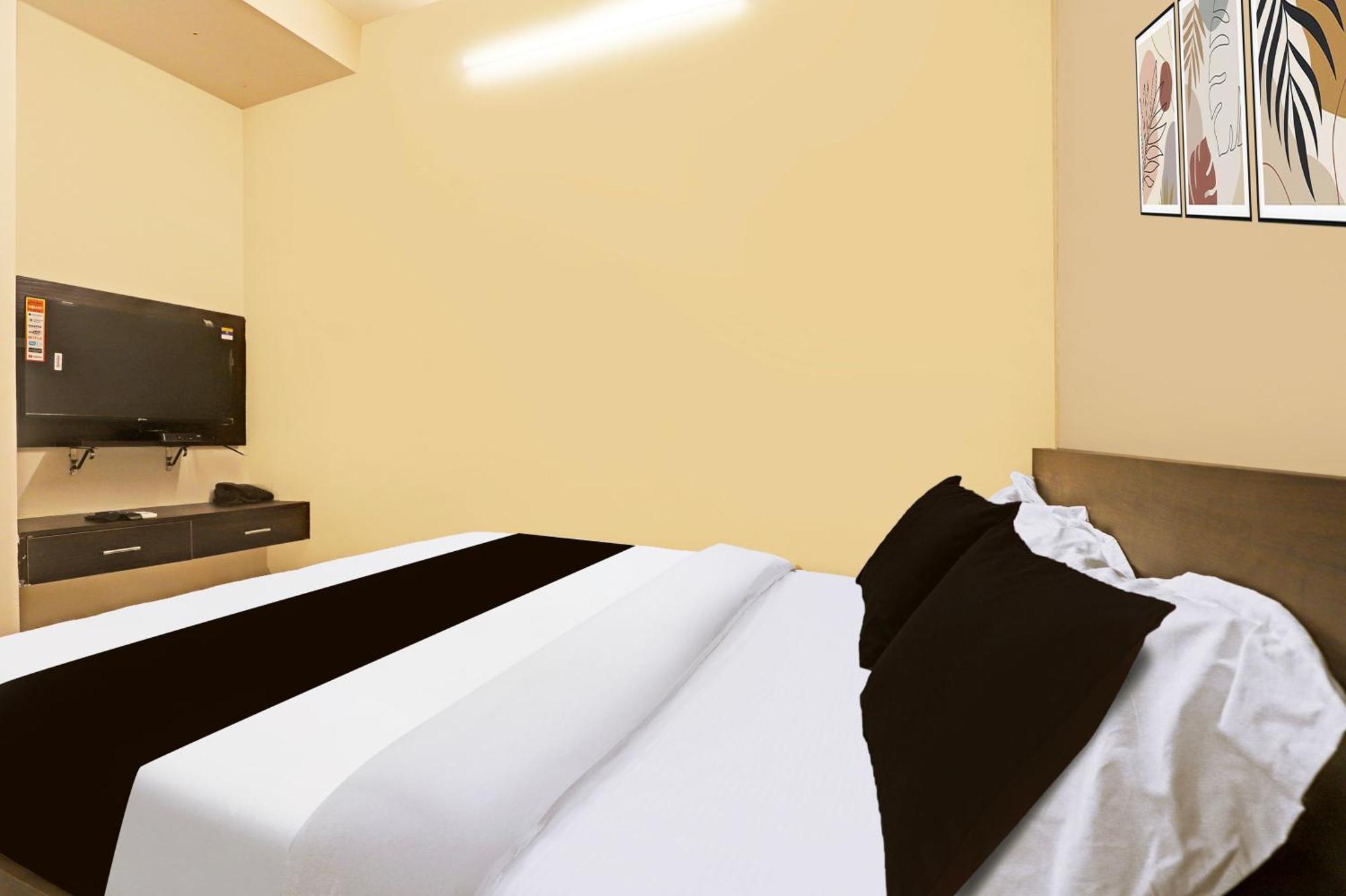 Super Hotel O Inn11 Near Central Station Chennai Exterior photo