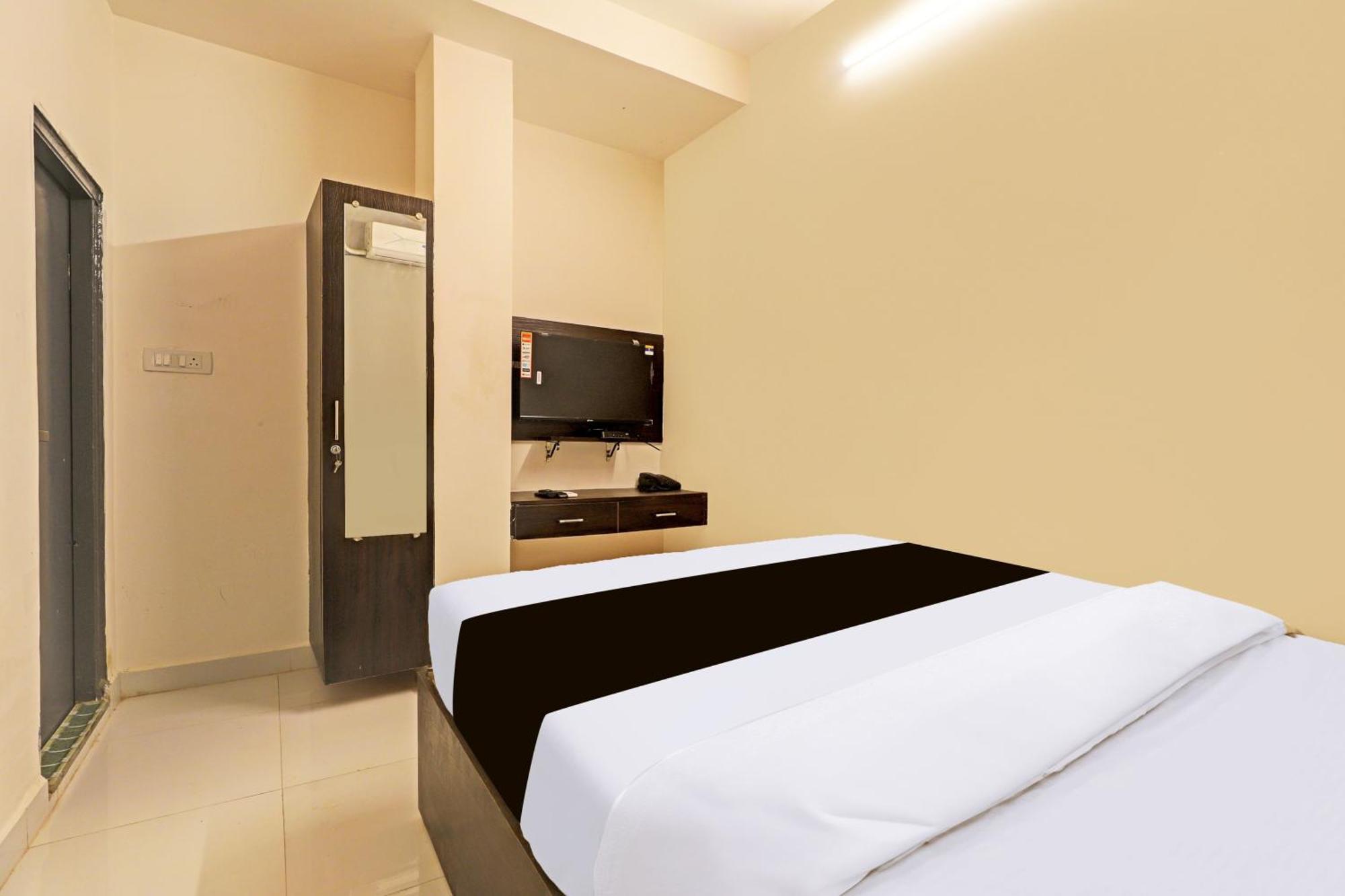 Super Hotel O Inn11 Near Central Station Chennai Exterior photo